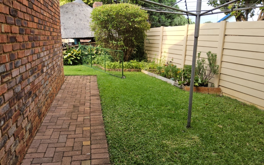 3 Bedroom Property for Sale in Kannoniers Park North West